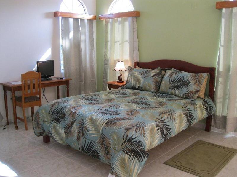 Villa San Juan Белмопан Стая снимка