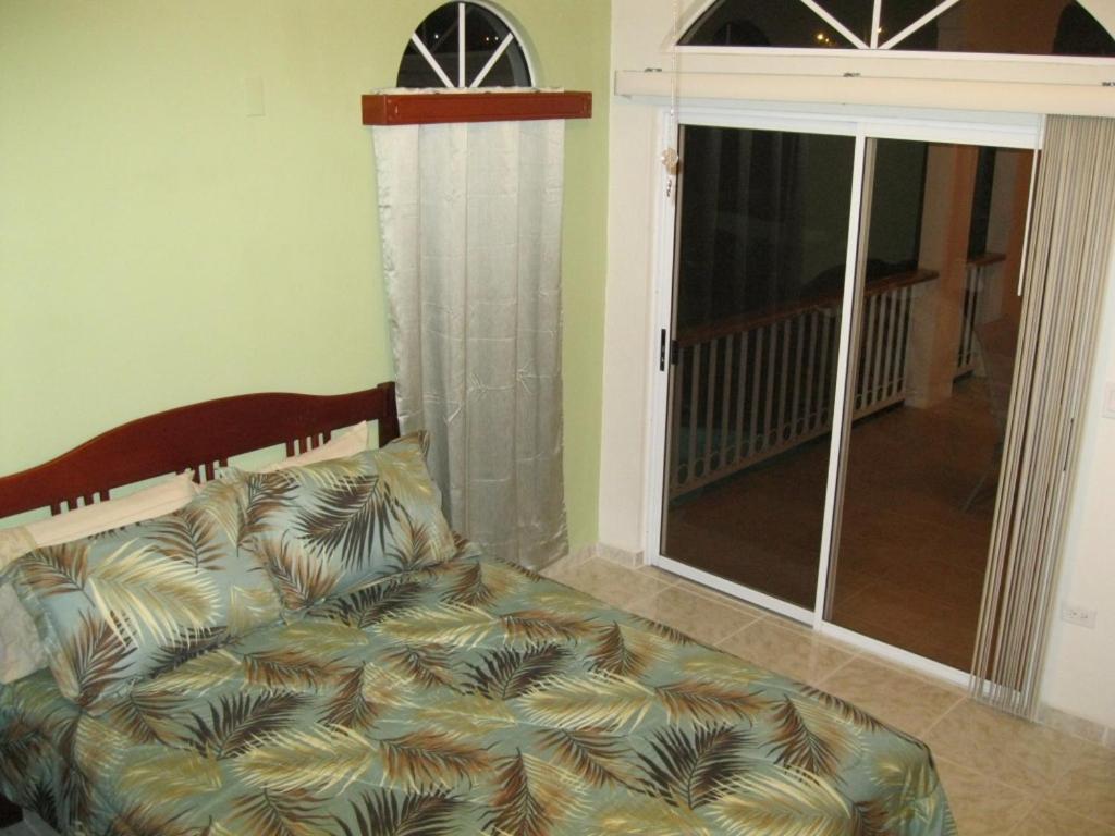 Villa San Juan Белмопан Стая снимка
