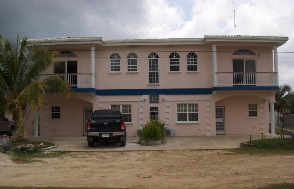 Villa San Juan Белмопан Екстериор снимка